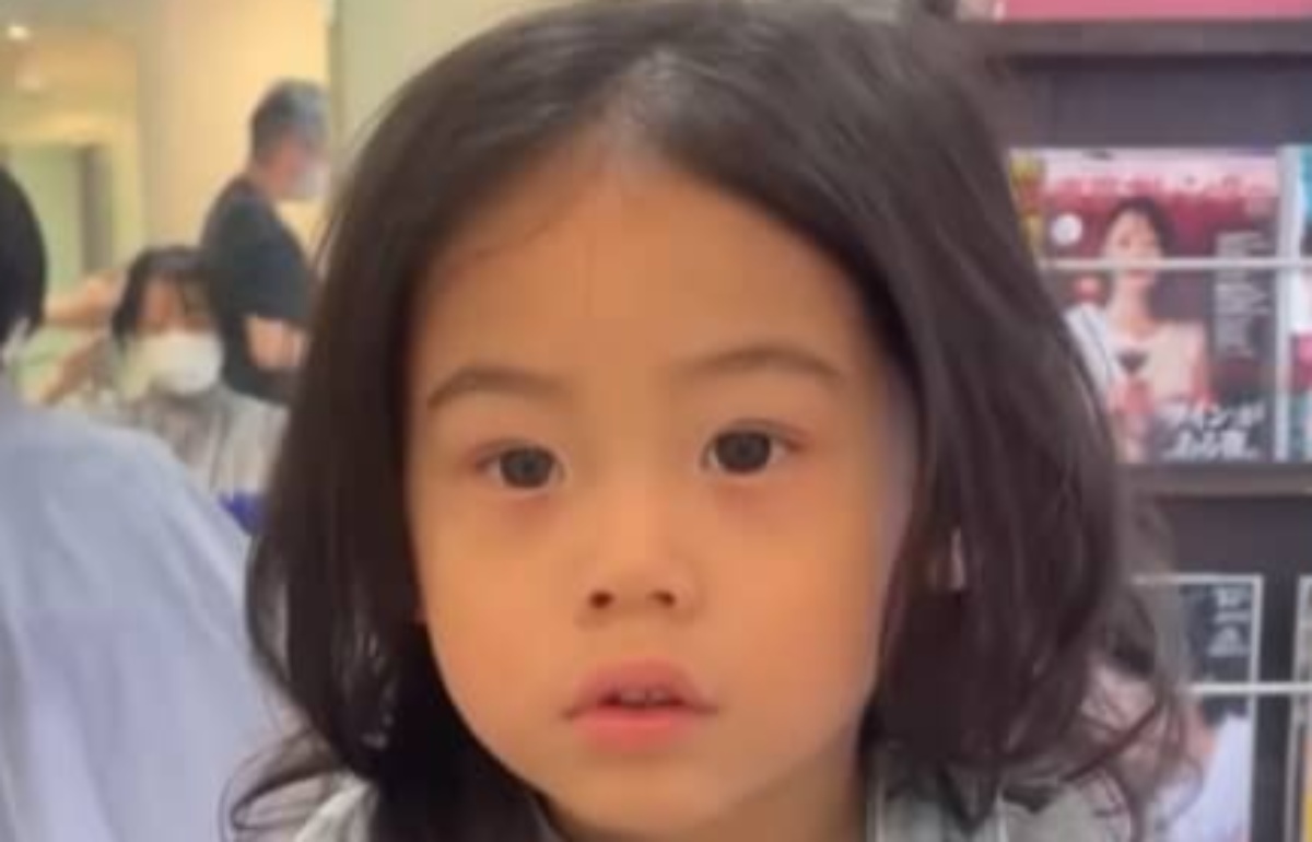 一度も髪を切ったことがない3歳息子、人生初の散髪へ→プロがカットすると……　両親大興奮の仕上がりに「最高にかっこいいよ」「俳優さんみたい」（1/3） | 育児 ねとらぼ