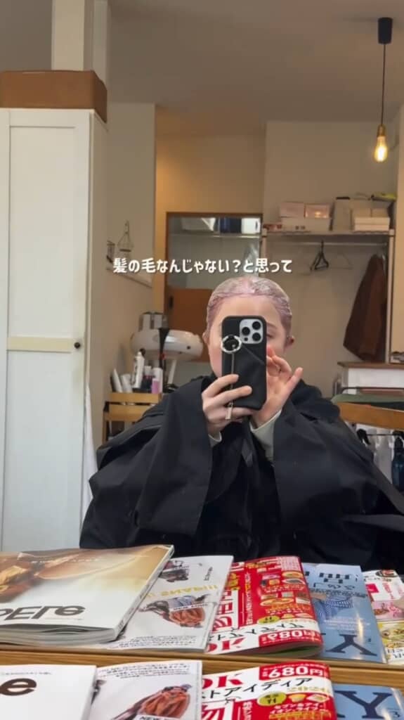 金髪にカラーリング中のchizuさん
