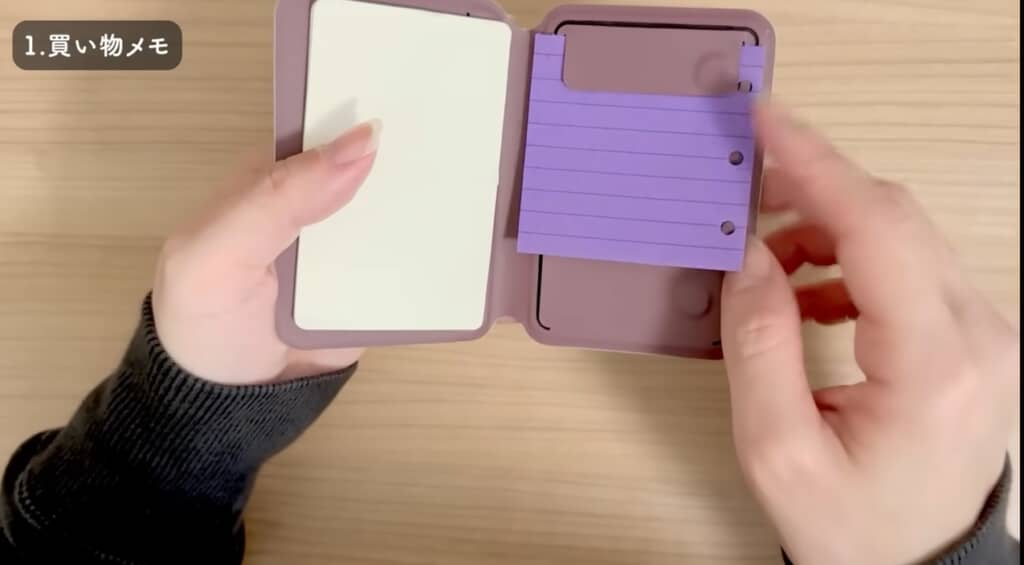 買い物メモを持ち歩くのに便利なMOFTのスマホスタンド