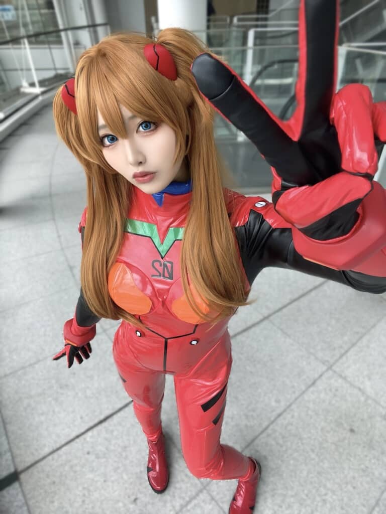 プラグスーツの完成度も高いアスカのコスプレ（画像提供：佐野いちご／@ichi_sa_noさん）
