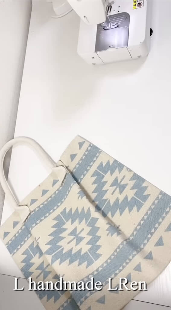 2箇所にタックを入れます