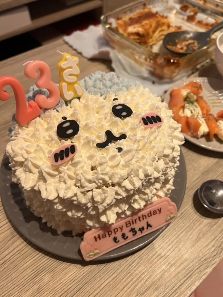 “ちいかわ”ハチワレの誕生日ケーキ
