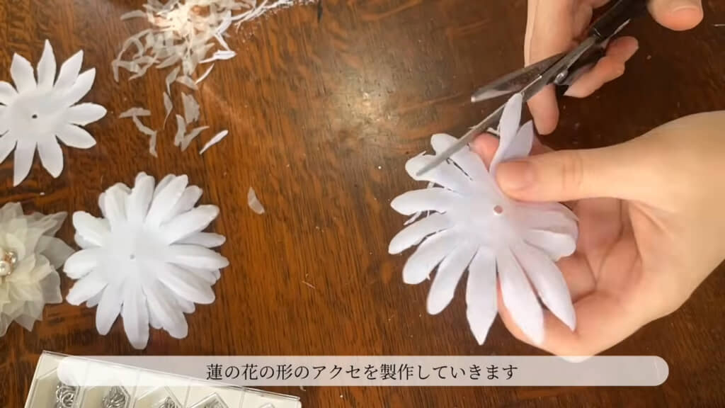 リクエストは「蓮の花」のヘアアクセサリー