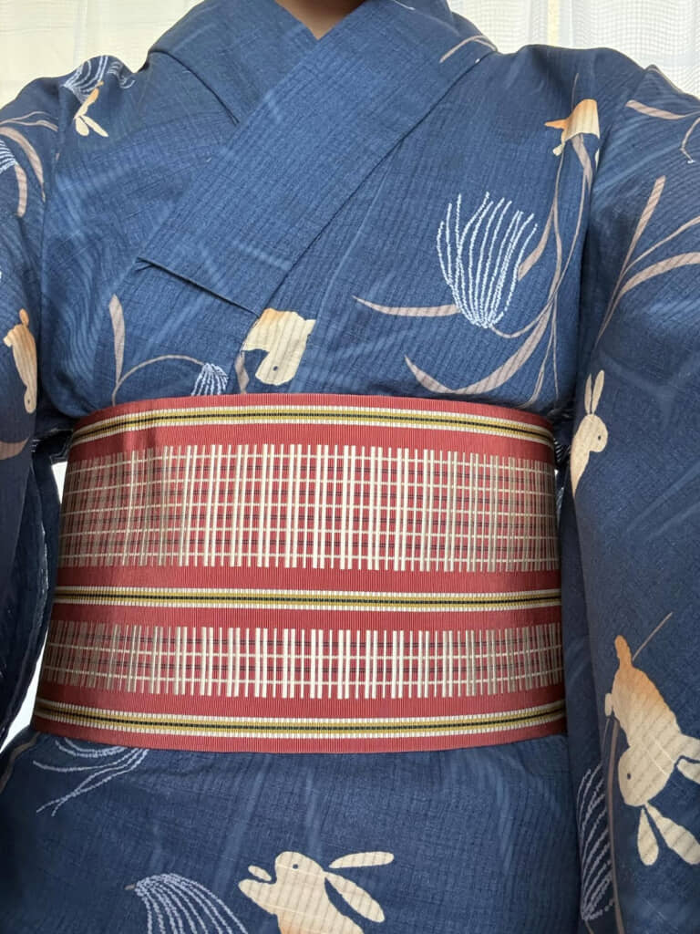 渋い青がおしゃれな浴衣