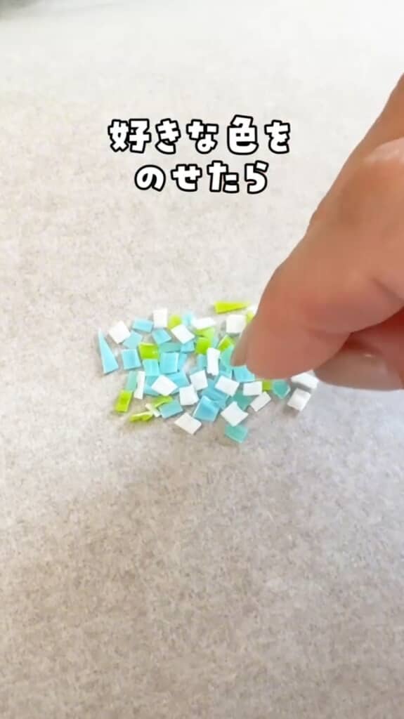 チップ状にカットしたものをクッキングシートに