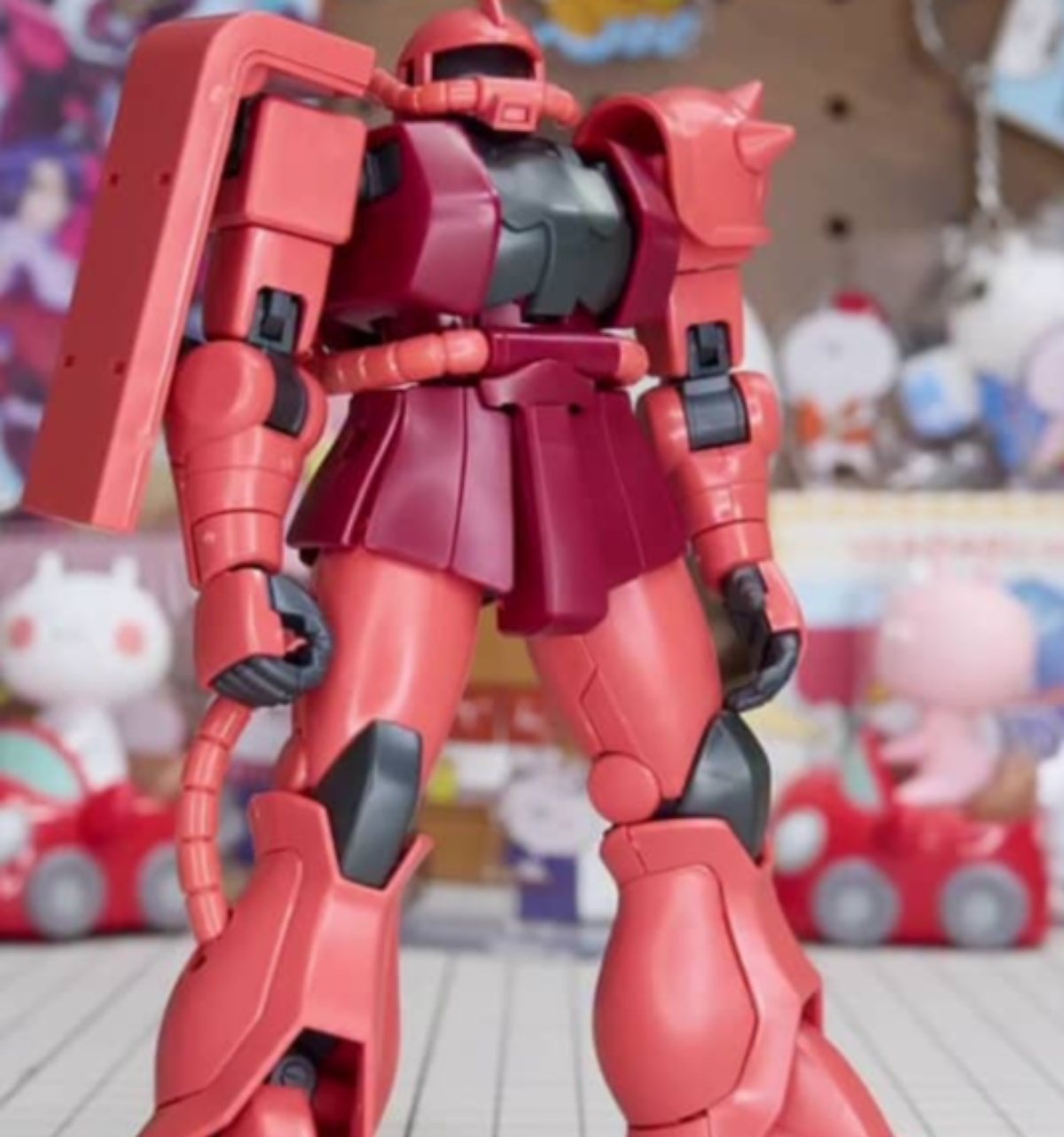 素組みのガンプラをモデラーが塗装すると……　次元を超えた驚がくの完成品に反響（1/3） | ライフスタイル ねとらぼ