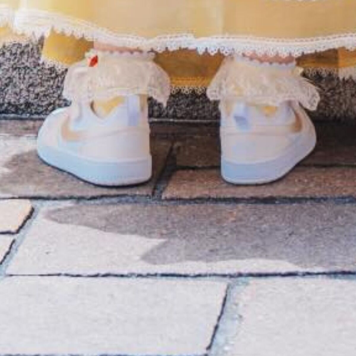 3歳娘とパパがディズニーへ行ったら……「今日は王子とお出かけですか？」まさかのコーデに「羨ましくなっちゃう」「注目浴びそう」 | ディズニー ねとらぼ