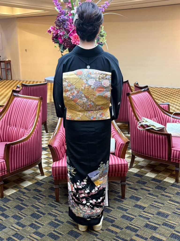 留袖によく似合っています