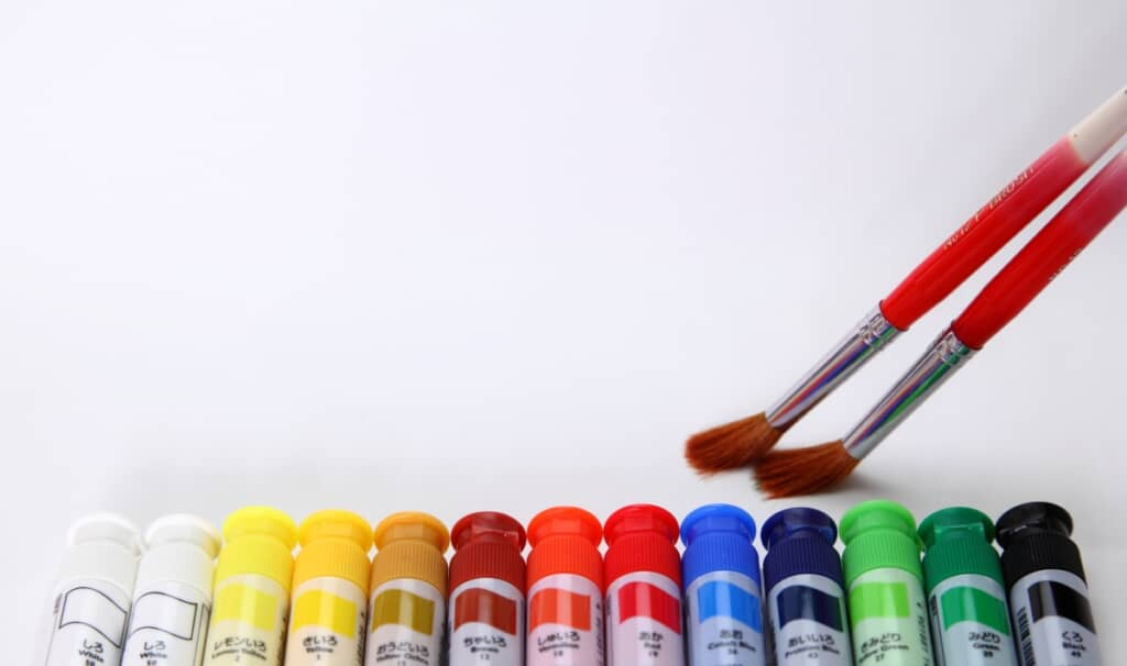 大人も欲しくなる絵の具セット（出典：PIXTA）