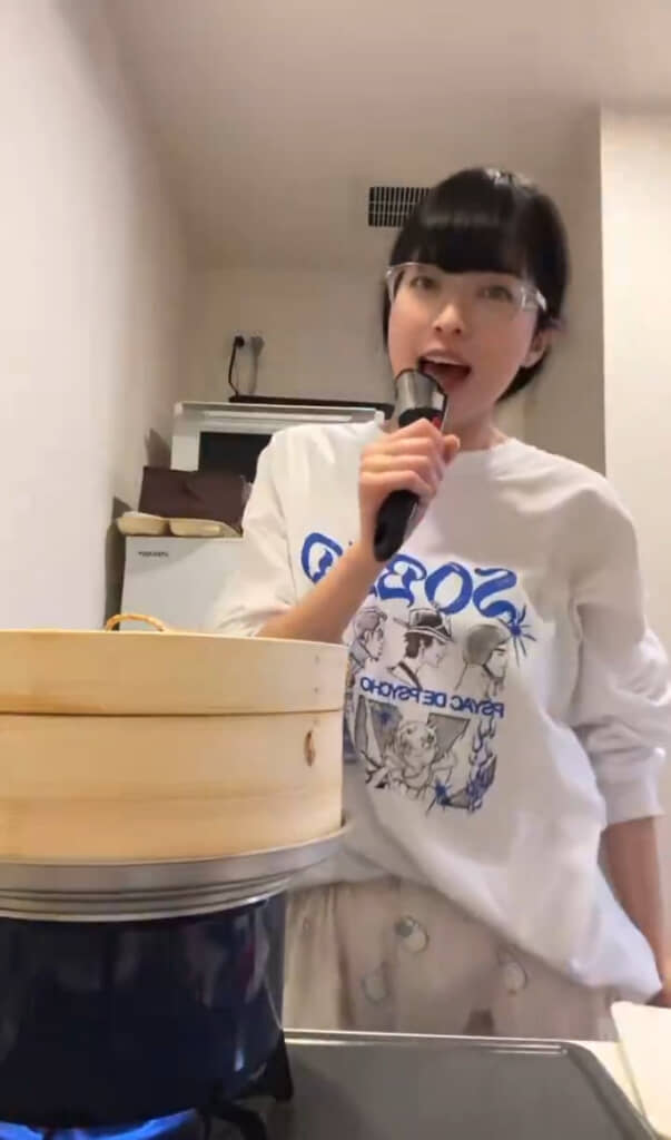 ハモリの練習をする様子