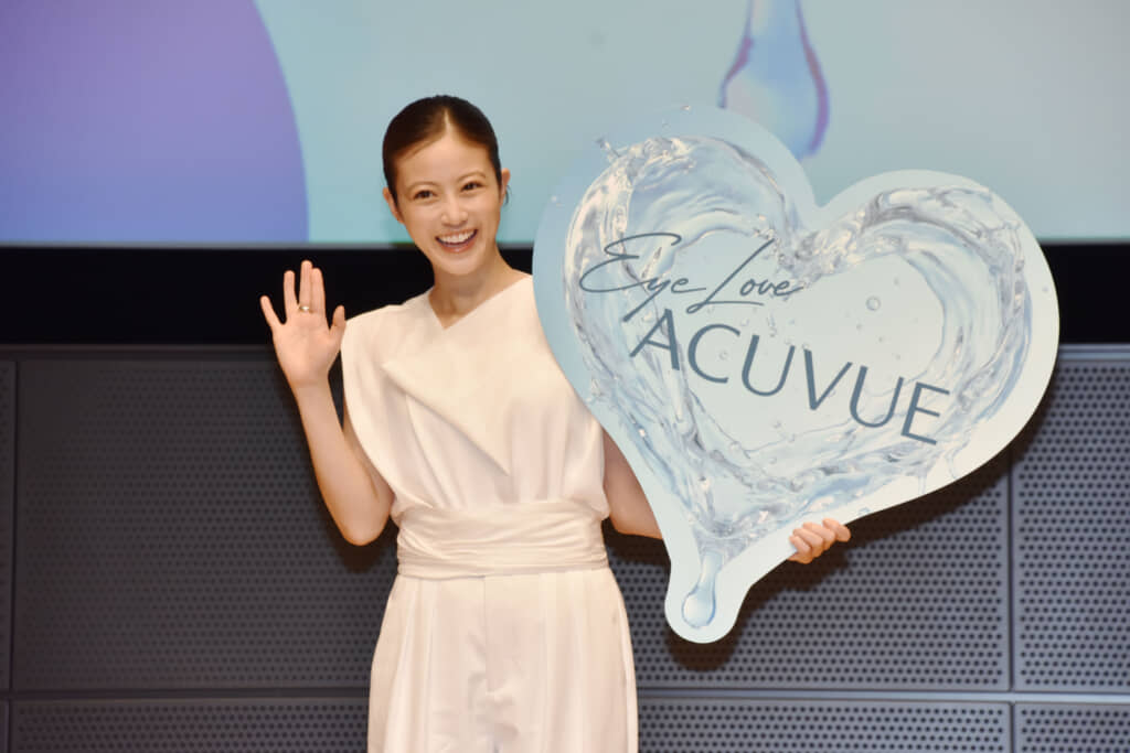 笑顔を見せる今田美桜さん