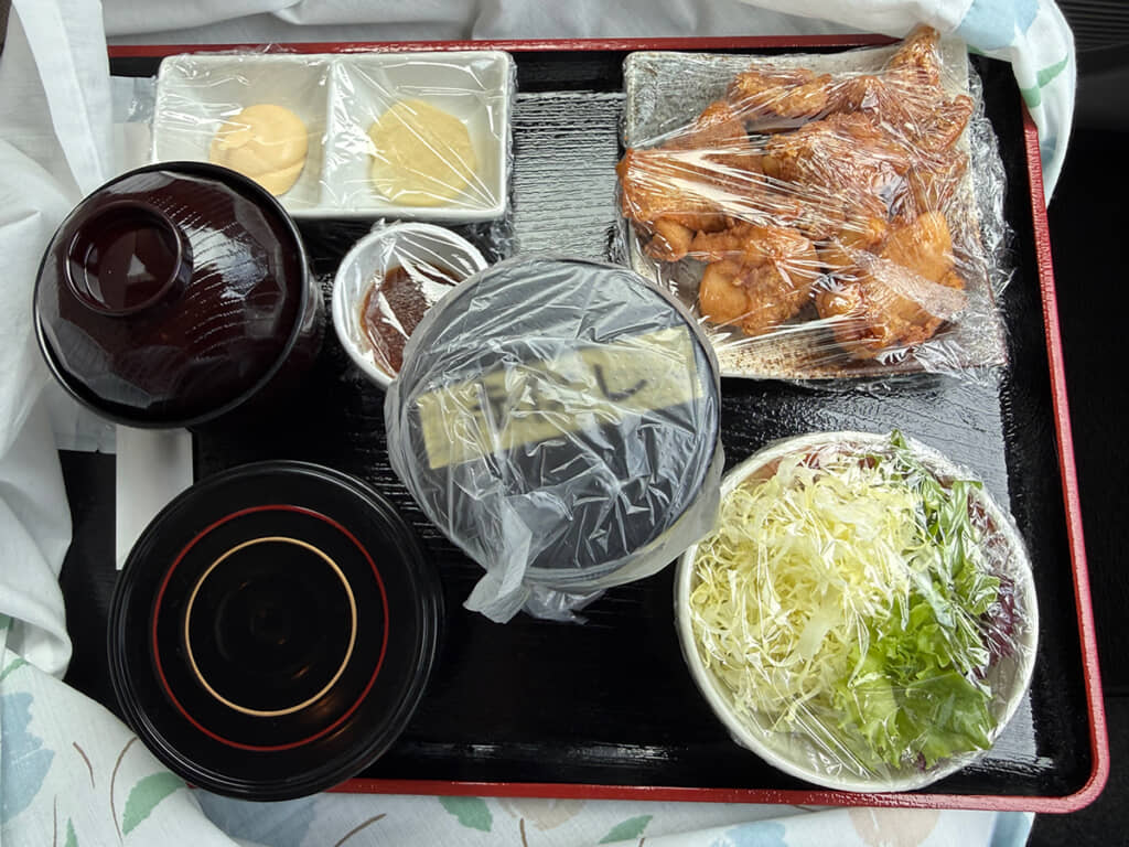 おいしそうなから揚げ定食