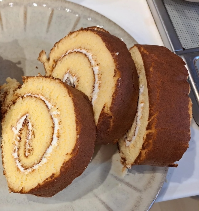 ママが4等分したロールケーキは……？