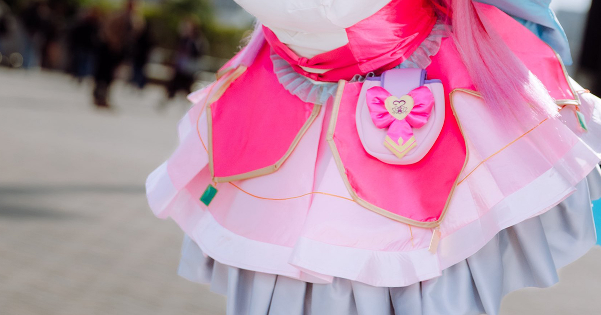 「どうなっているんだ?!!」プリキュアのコスプレ→足元を見てみると…… 120万表示の“驚きの光景”に「エグすぎるww」「物理法則を凌駕」(1/2) | コスプレ ねとらぼ