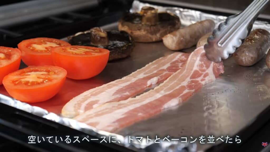 トマトとベーコンを追加