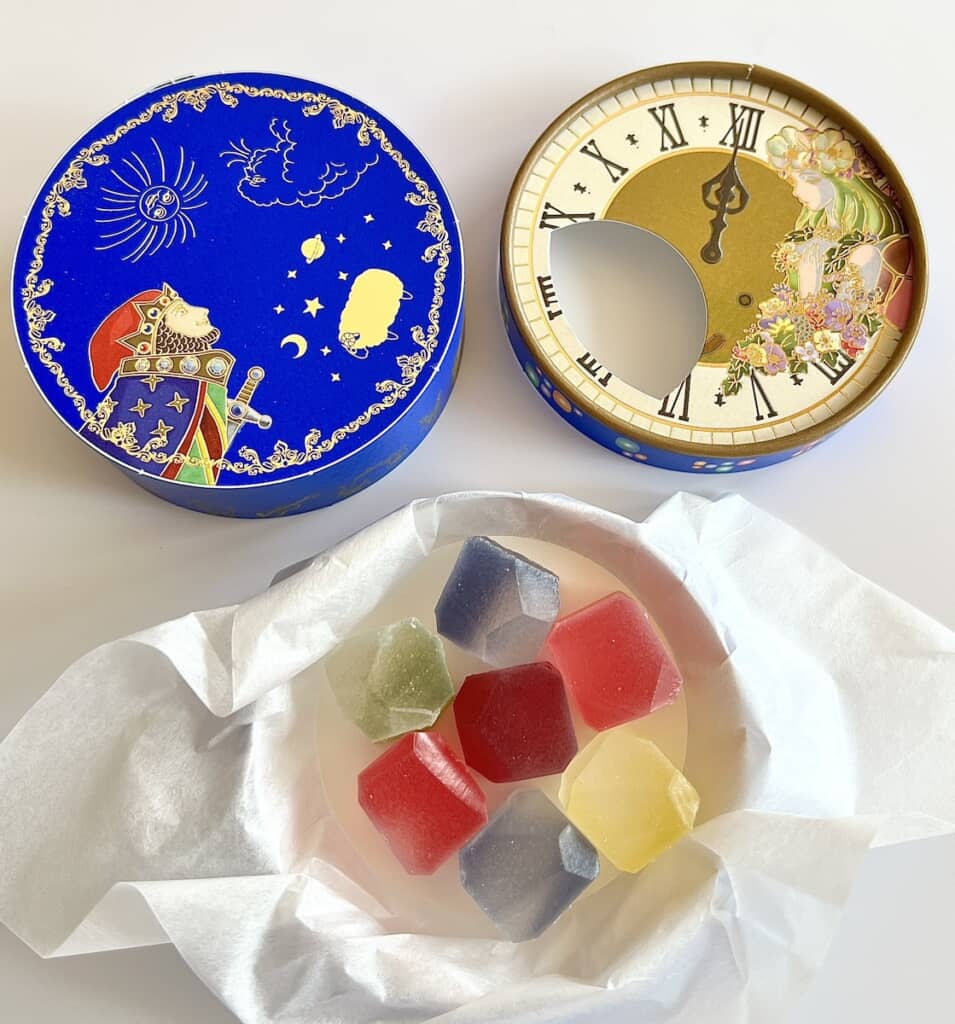 まるで宝石箱のような中身