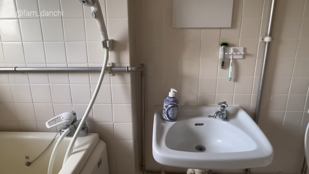 バスルームとトイレは一体型