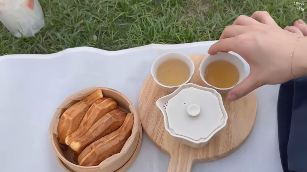 小ぶりな茶器はピクニックなど屋外でも活躍