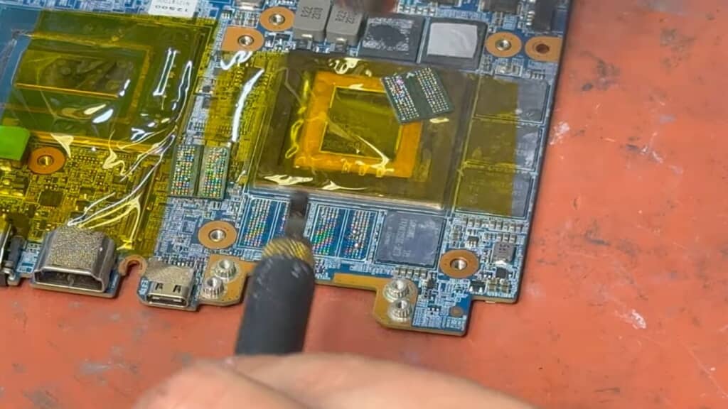 VRAMを1枚ずつ剥がす
