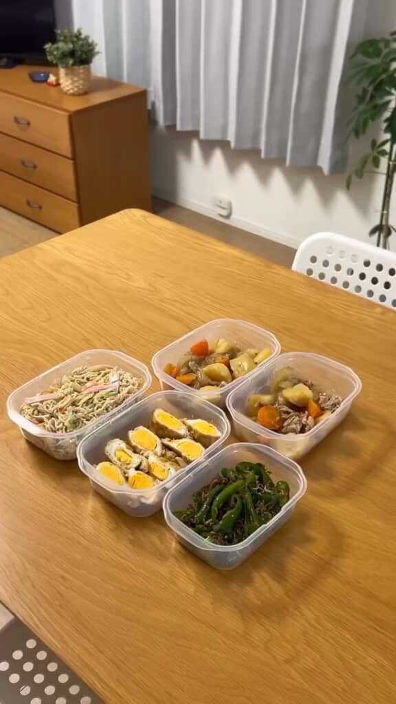 完成した4品は冷蔵庫にストック！
