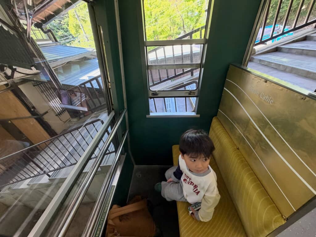 ケーブルカーにも乗っていこう