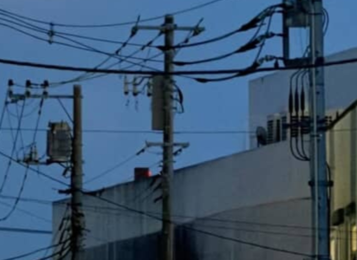 夫「もしもし、外見て！」→妻が夜空を見上げたら……　奇跡の絶景に「愛だわ」「ロマンチックが止まらない」（1/3） | ライフスタイル ねとらぼ
