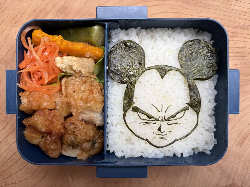 ミッキーとベジータのキャラ弁