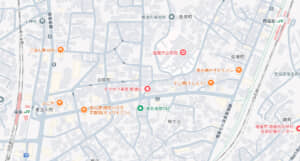 地図に表示されている似たような駅名（C）Google