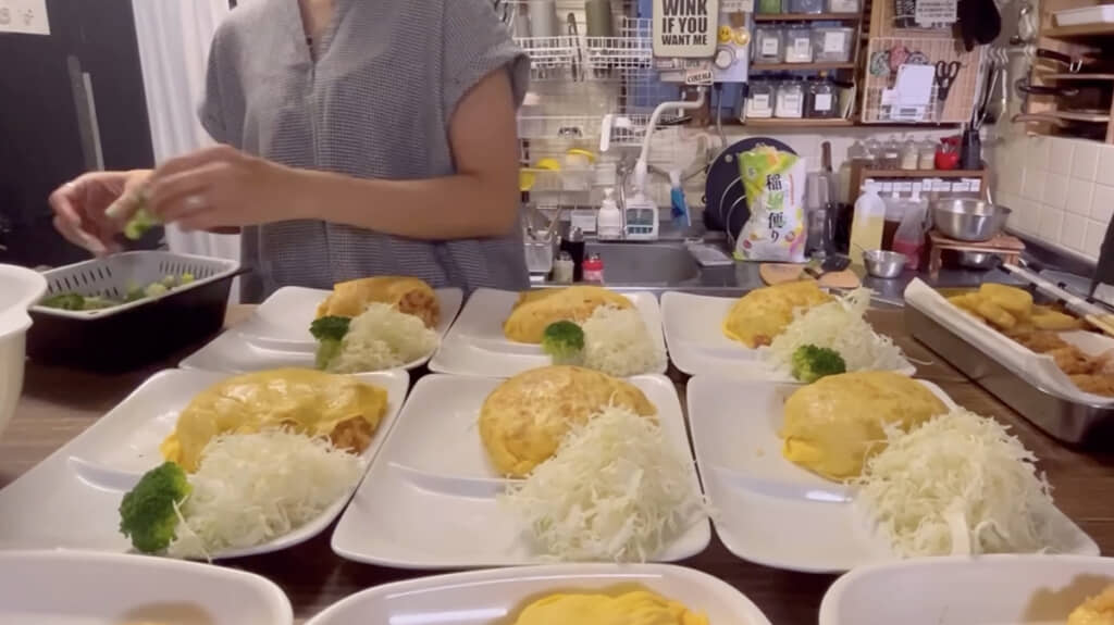 たっぷりの野菜も添えて……