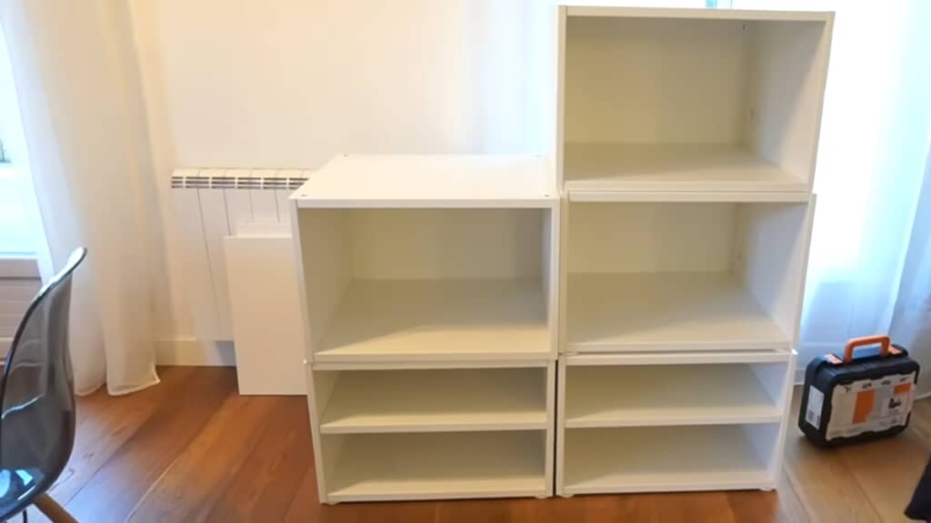 IKEAの小さなボックスを5つと