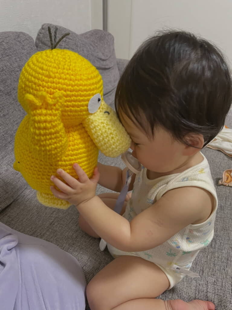 ぎゅーっと顔を押し付けて