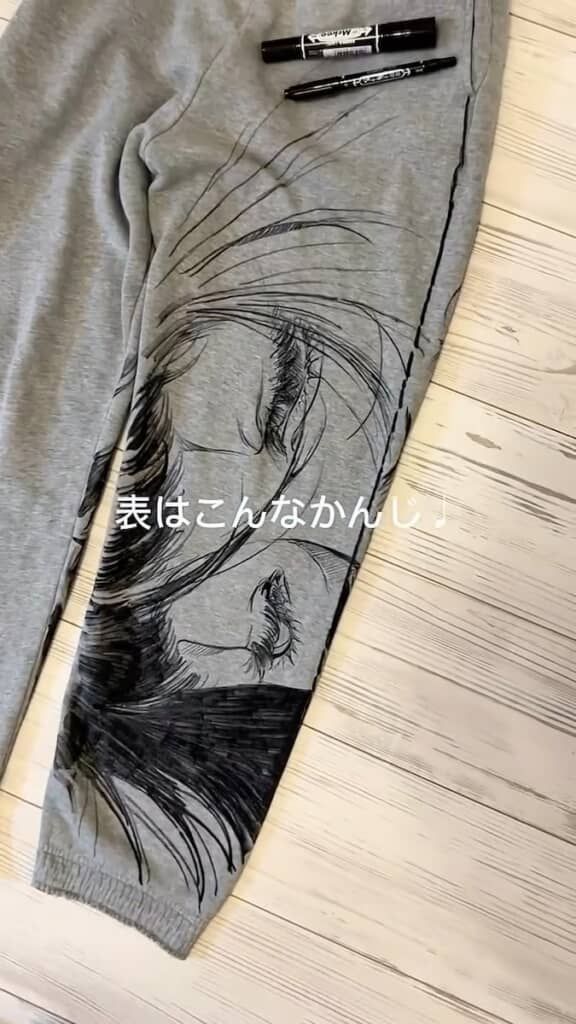 裏表で違ったデザインが楽しめる仕様