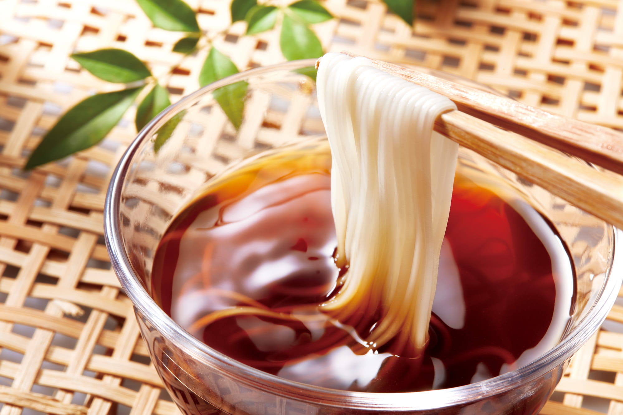 「そうめんにはこれ一択」　鹿児島発の“万能めんつゆ”が高評価　「肉じゃが作ると戻れない」「笑っちゃうぐらい美味しすぎる」「飲み干しました」の声（1/2） | グルメ ねとらぼリサーチ