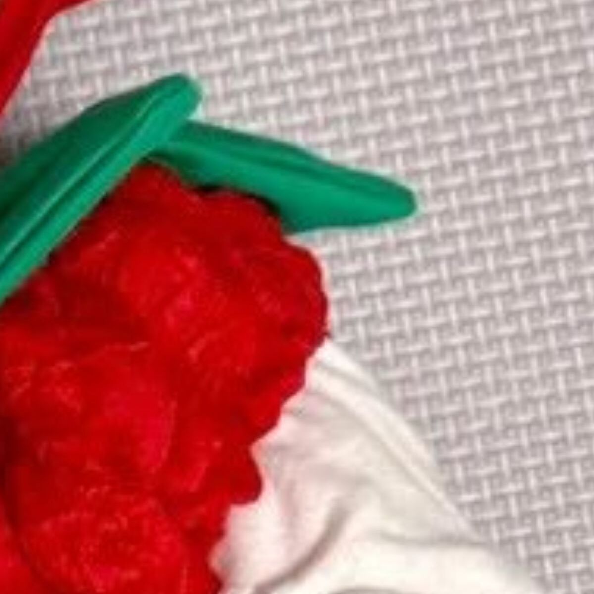 夫が職場でもらってきた出産祝い→開けたら……　「ちょっと声出ない」まさかの中身に「や、やばー！」「こんなんあるんですね」 | ライフスタイル ねとらぼ