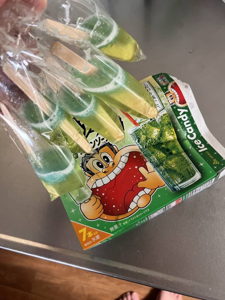 完全に溶けてしまったガリガリ君