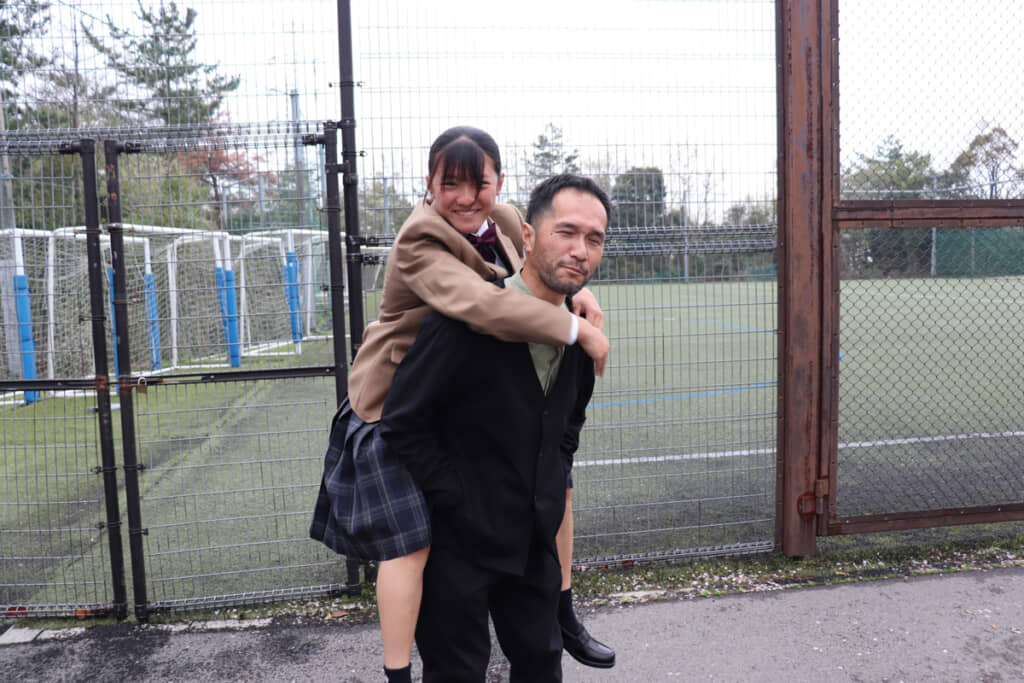 長女の高校入学当時の写真。お父さんちょっと困り顔