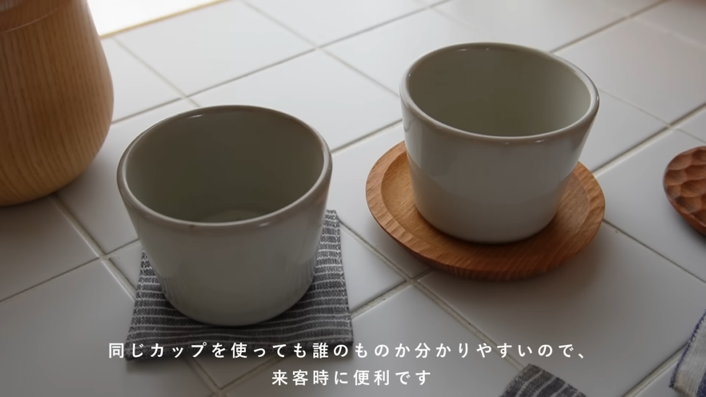 同じカップを使うときは、コースターの色でラベリング