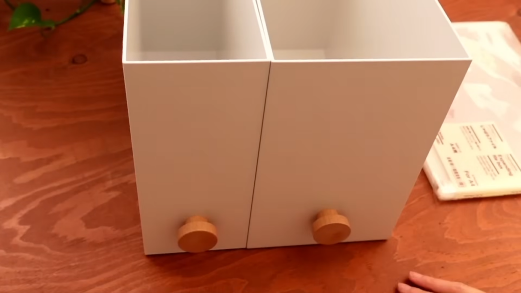 無印良品の「引き出しやすくなる つまみ ファイルボックス用」と「再生ポリプロピレン入りファイルボックス」