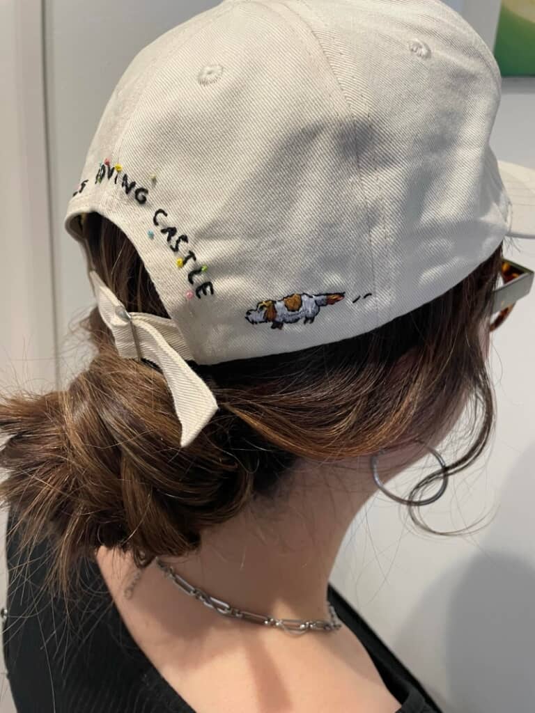 横にもヒンが