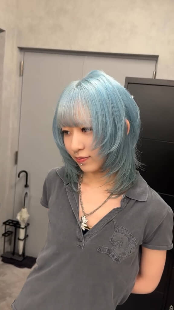 レイヤーをしっかり入れて綾波レイ風に
