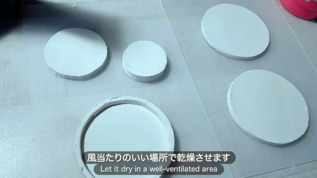 粘土で作ったパーツはしっかり乾燥させる