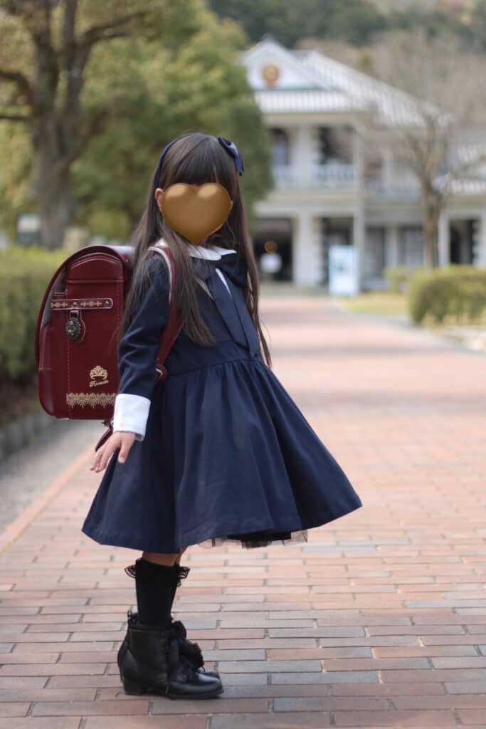 小学校の入学式。クラシカルで上品なコーディネートですてきですね
