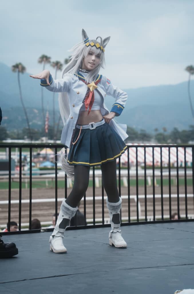 実際の競馬場でウマ娘のコスプレを披露！
