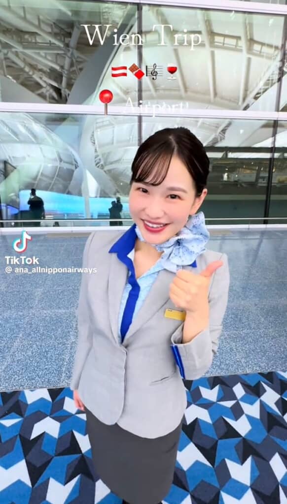 客室乗務員さん
