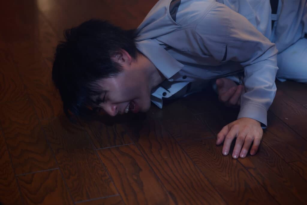 第1話「幻痛屋敷」村上虹郎