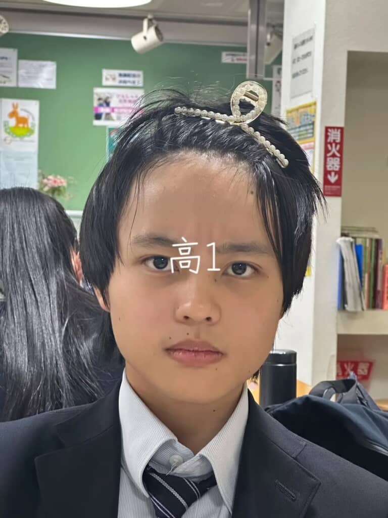 高校1年生のころの岩本さん。まだあどけなさの残る表情
