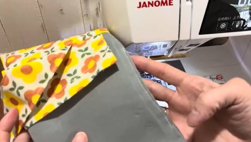 返し口を閉じます