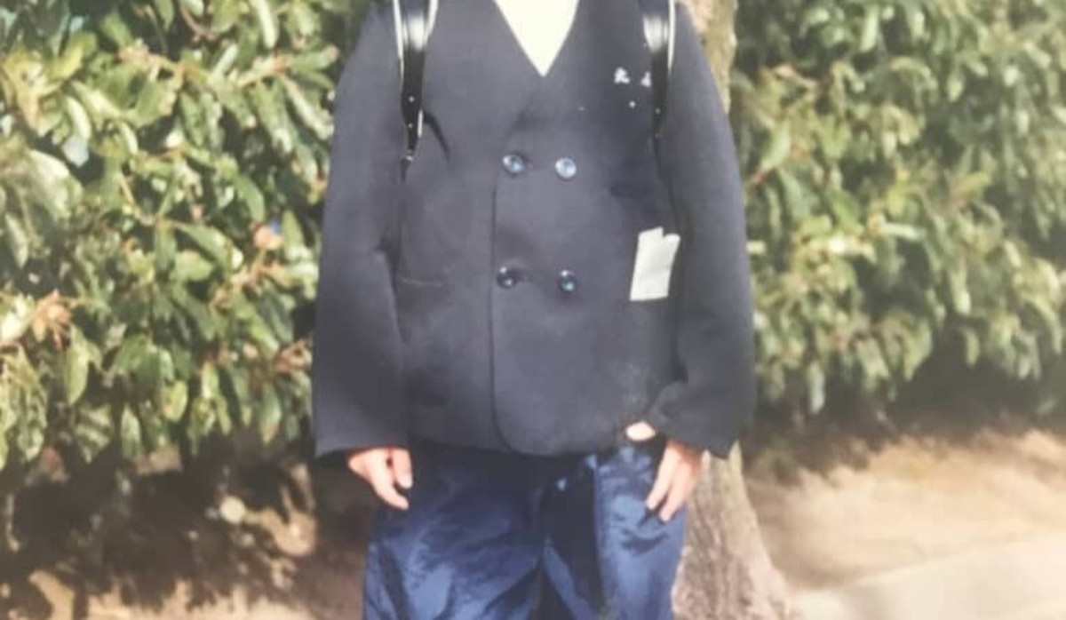 「岡田准一の幼少期」っぽい男の子→34年後……まさかの変貌に「イケメンて小さい頃からイケメンなんだ」(1/3) | ライフスタイル ねとらぼ