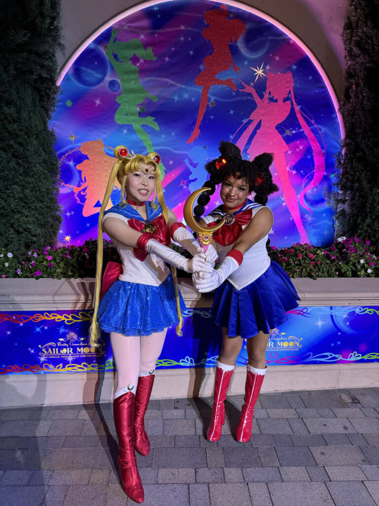 コスプレ姿でキャストさんと記念撮影!