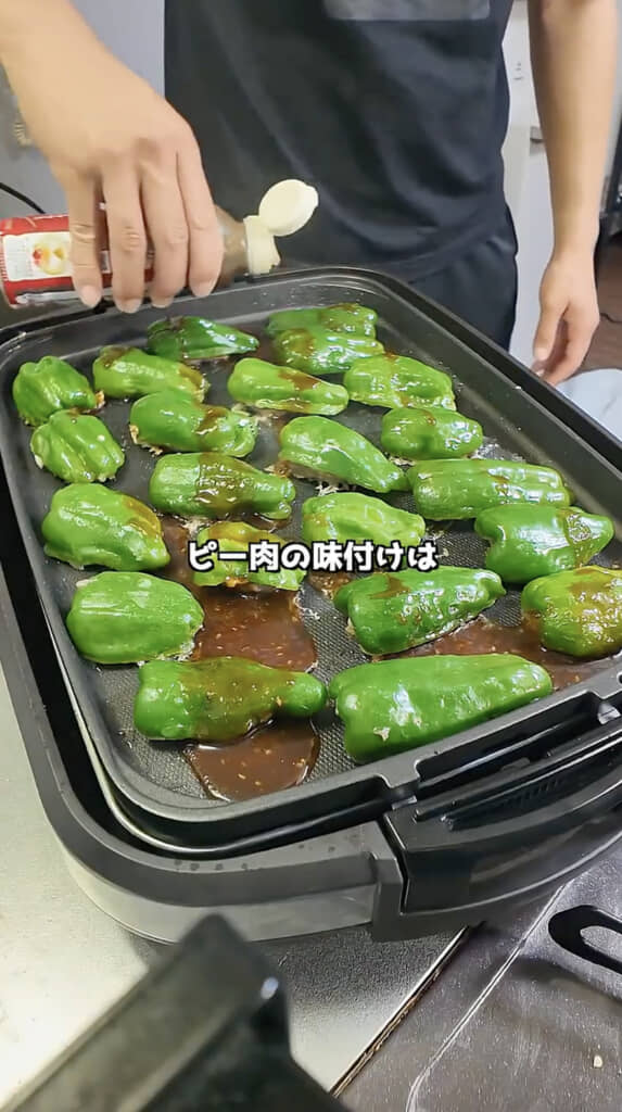仕上げの味付けは焼肉のタレ